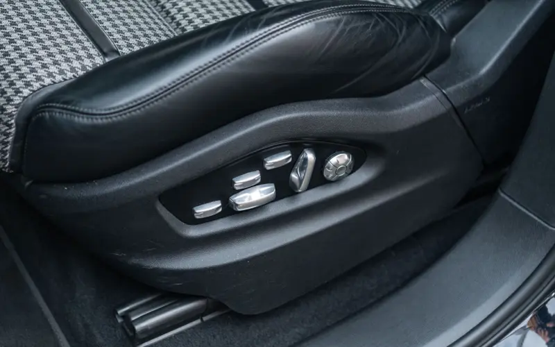 Porsche Cayenne Coupe S * CARBON pak * 1e Hand * Neue Wart - 131079