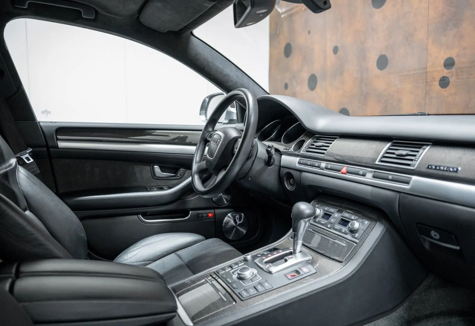 Audi S8 5.2 quattro * MASSAGE * LUFTFEDERUNG * CARBON *  - 132965