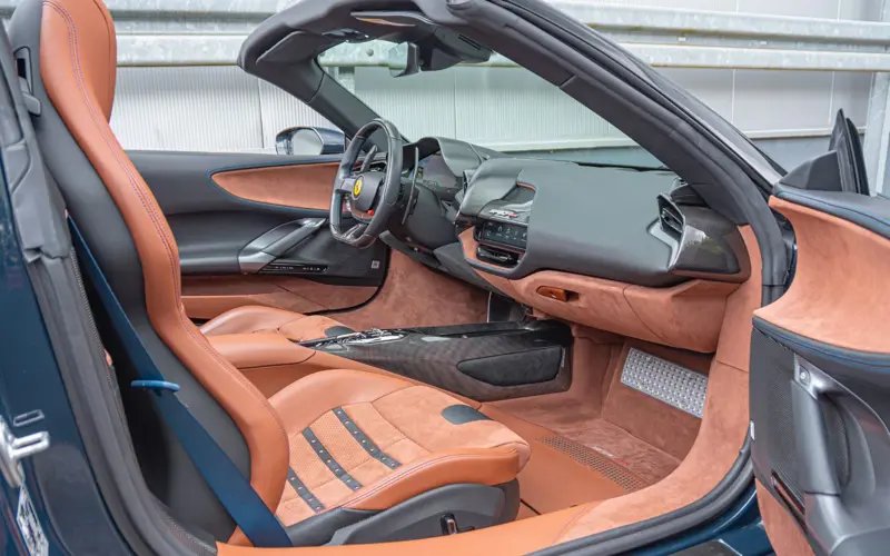 Ferrari SF90 Spider * CARBON(12x) * CARPLAY * LIFT * TWO-TONE *  - 124497