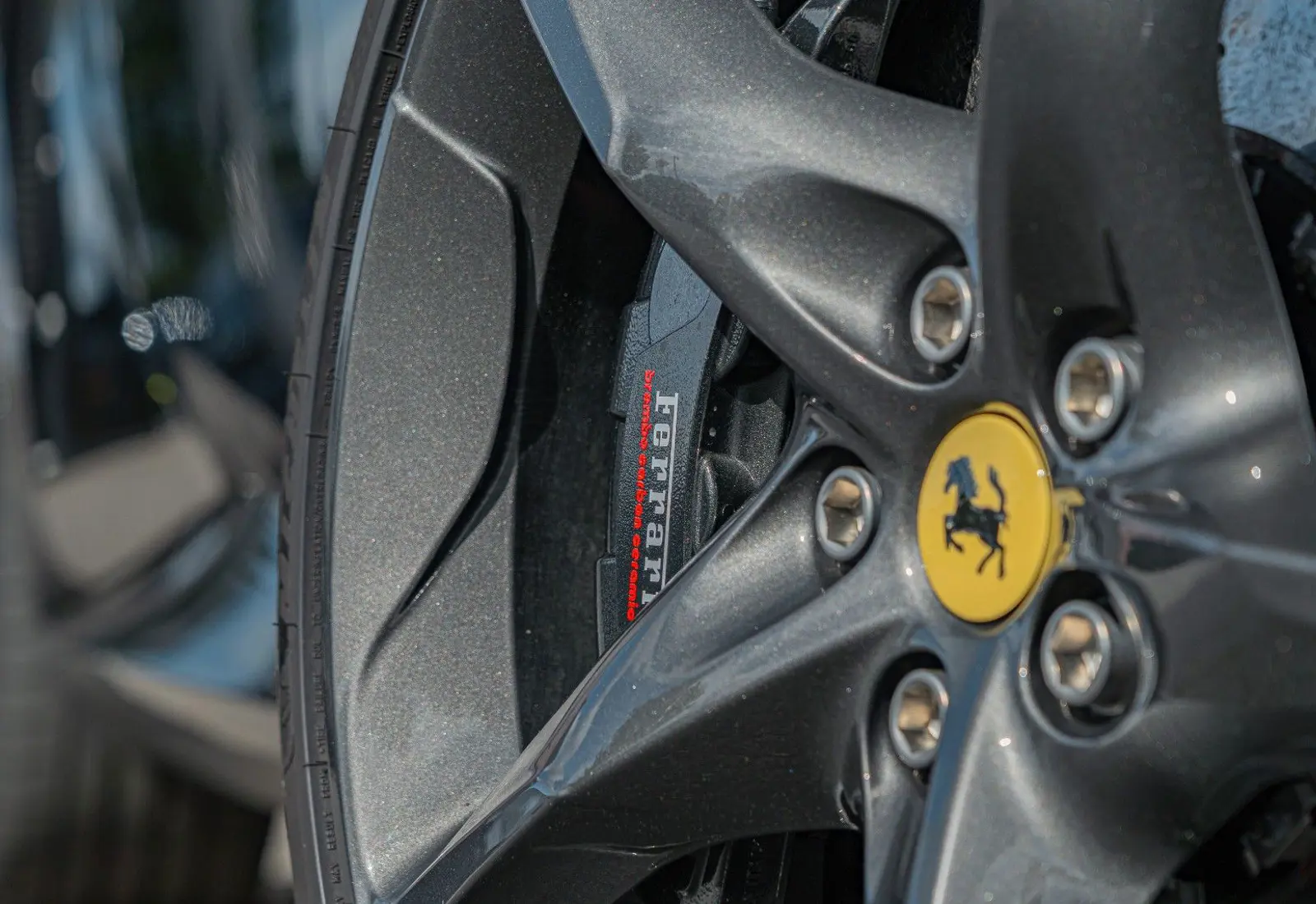 Ferrari Purosangue * Nero Purosangue * Carbon * Pano * LIFT - 144308