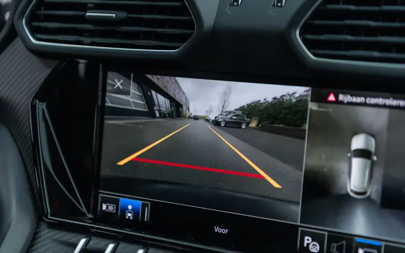 Lamborghini Urus * 4-SITZ * CARBON * ORIG. MATTLACK * GRAPHITE CAP *  - 134536