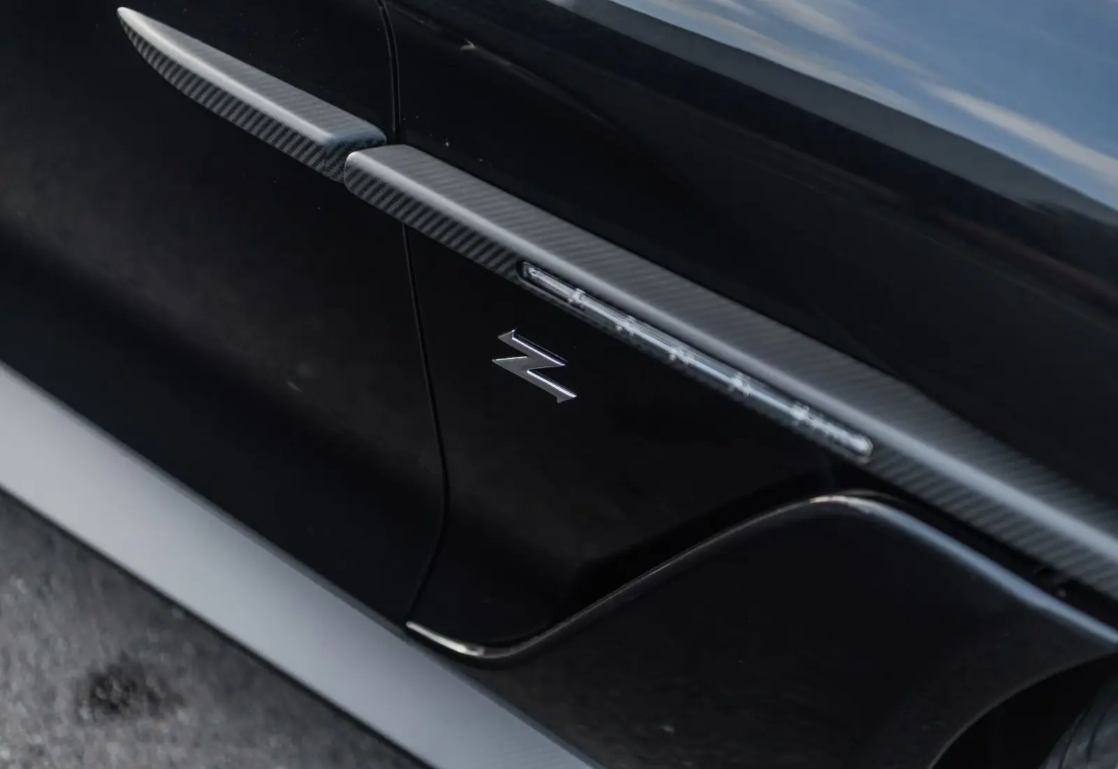 Aston Martin Vanquish Zagato Shooting Brake NEW SERVICE ! NEW - 124973