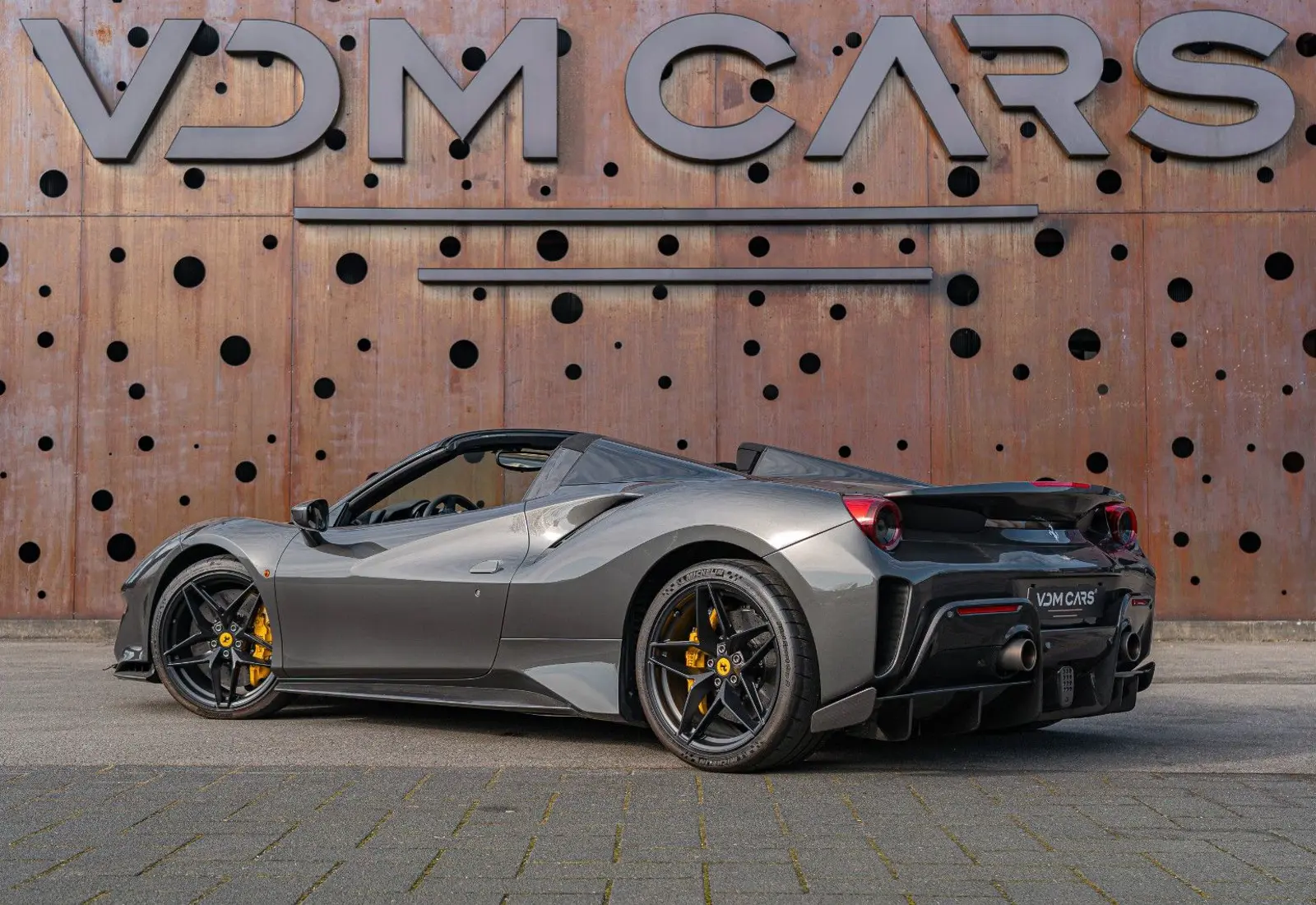 Ferrari 488 Pista Spider * CARBON 12X * 635KM * NEW SERVICE *  - 132792