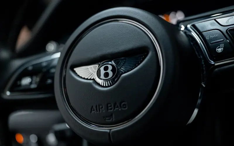 Bentley Bentayga 3.0 Hybrid 4WD * FIRST EDITION * NAIM *  - 135302