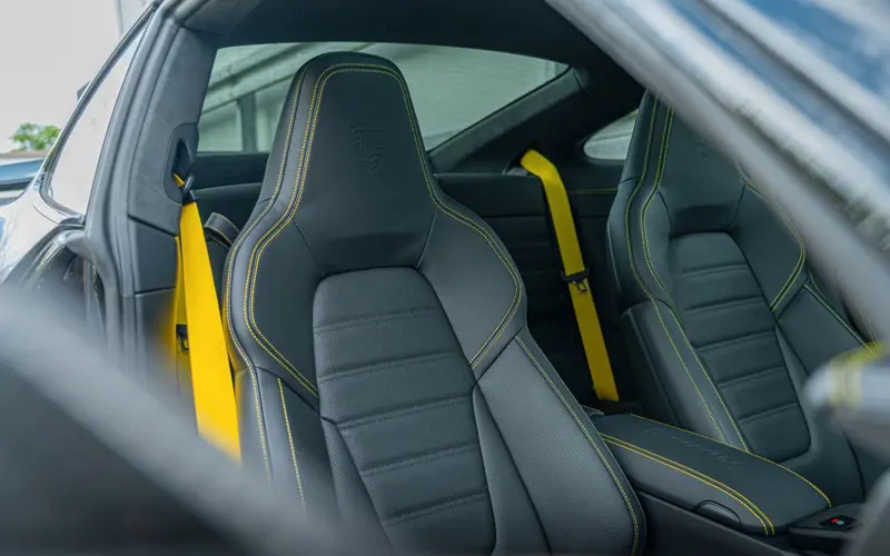 Porsche 911 Turbo S * 992.2 * MY26 * SPORTDES * CARBON EXTERIOR - 146835