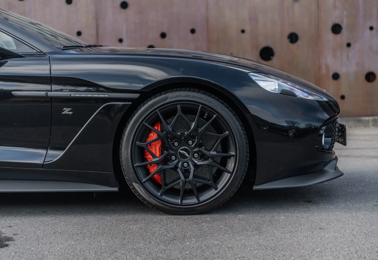 Aston Martin Vanquish Zagato Shooting Brake NEW SERVICE ! NEW - 124972