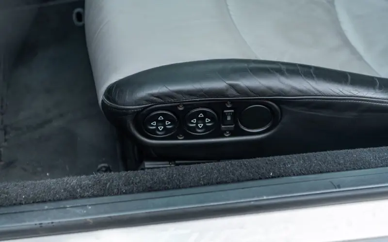 Porsche 993 Turbo * NEUE WARTUNG * TOP GEPFLEGT * SAMMLERST. *  - 131890