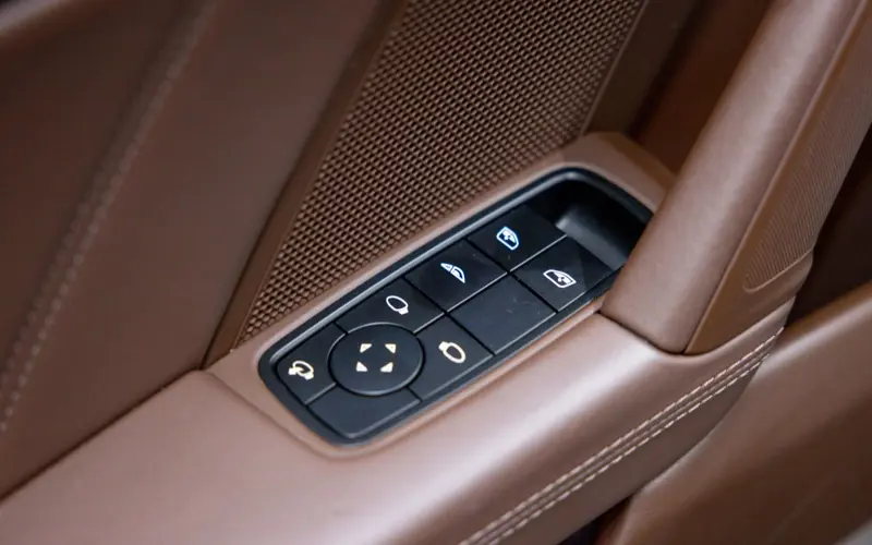 Porsche 911 Turbo S Cabriolet * LIFT * 360 * BELÜFTUNG * ACC *  - 133035