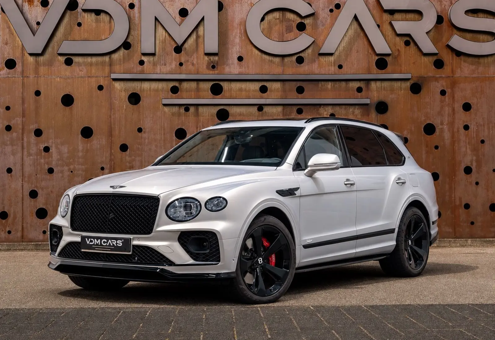 Bentley Bentayga 3.0 Hybrid 4WD * FIRST EDITION * NAIM *  - 174382