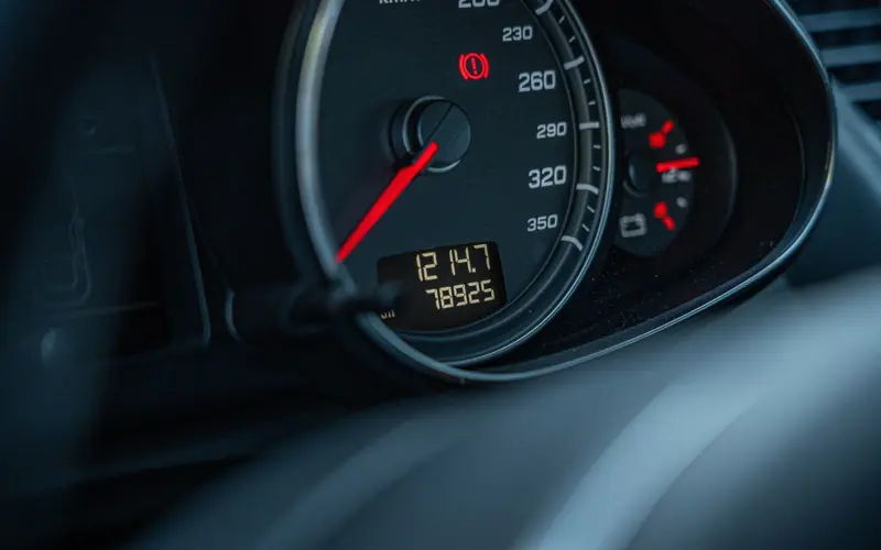 Audi R8 Coupe 4.2 FSI quattro * HANDSCHALTER * TITAN * B&amp;O - 145341