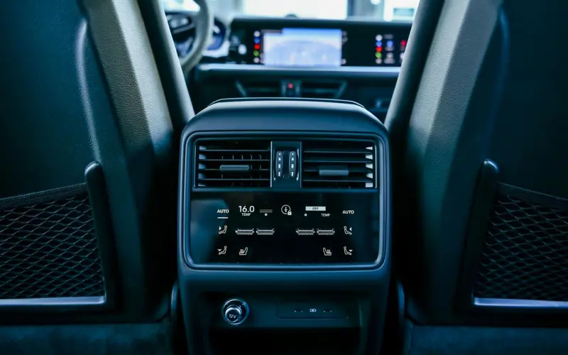 Porsche Cayenne Coupe Turbo E-Hybrid * PTS * GT PACKAGE *  - 115739