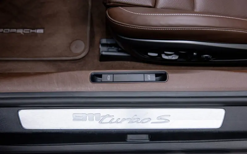 Porsche 911 Turbo S Cabriolet * LIFT * 360 * BELÜFTUNG * ACC *  - 133129