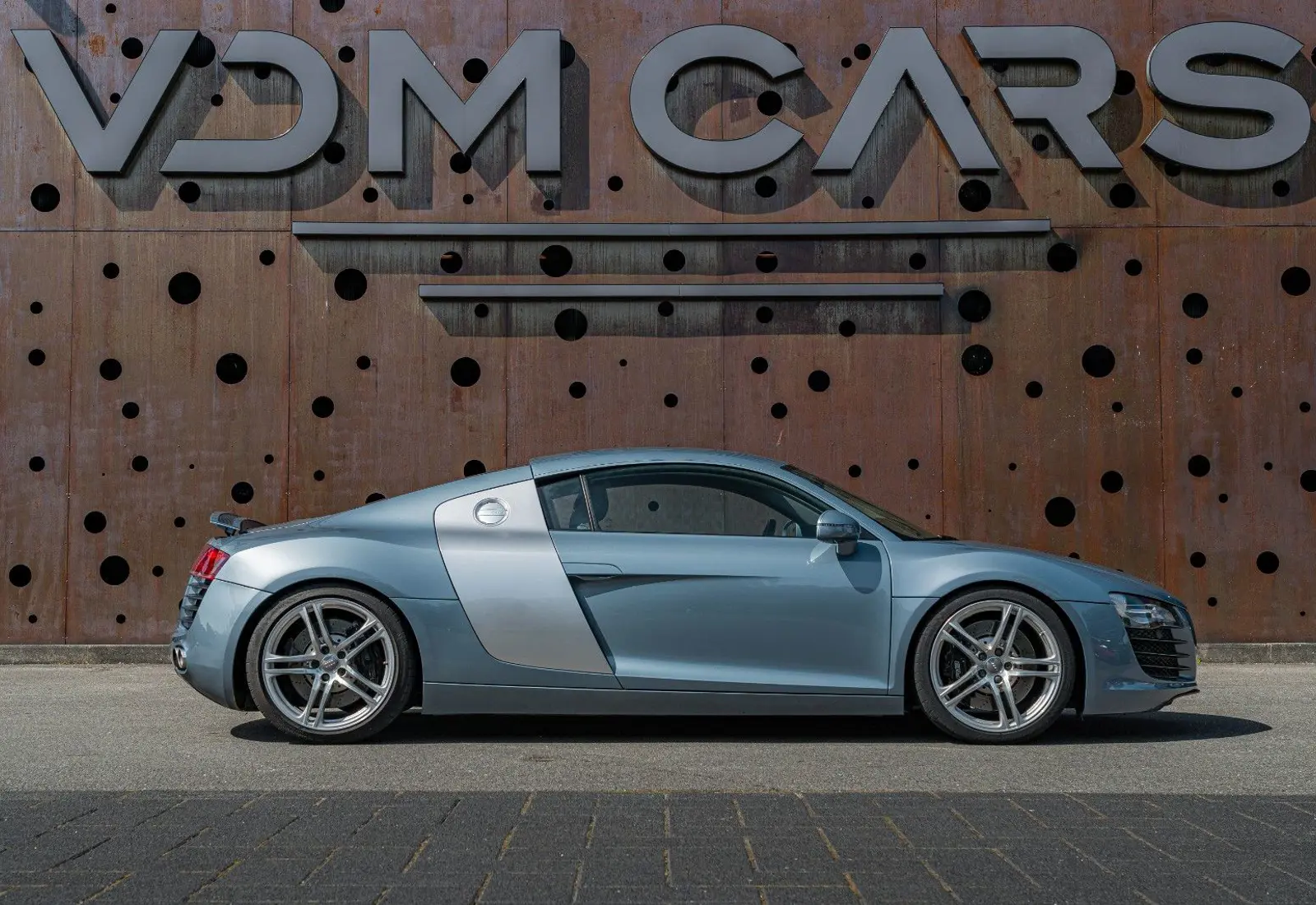 Audi R8 Coupe 4.2 FSI quattro * HANDSCHALTER * TITAN * B&amp;O - 145328