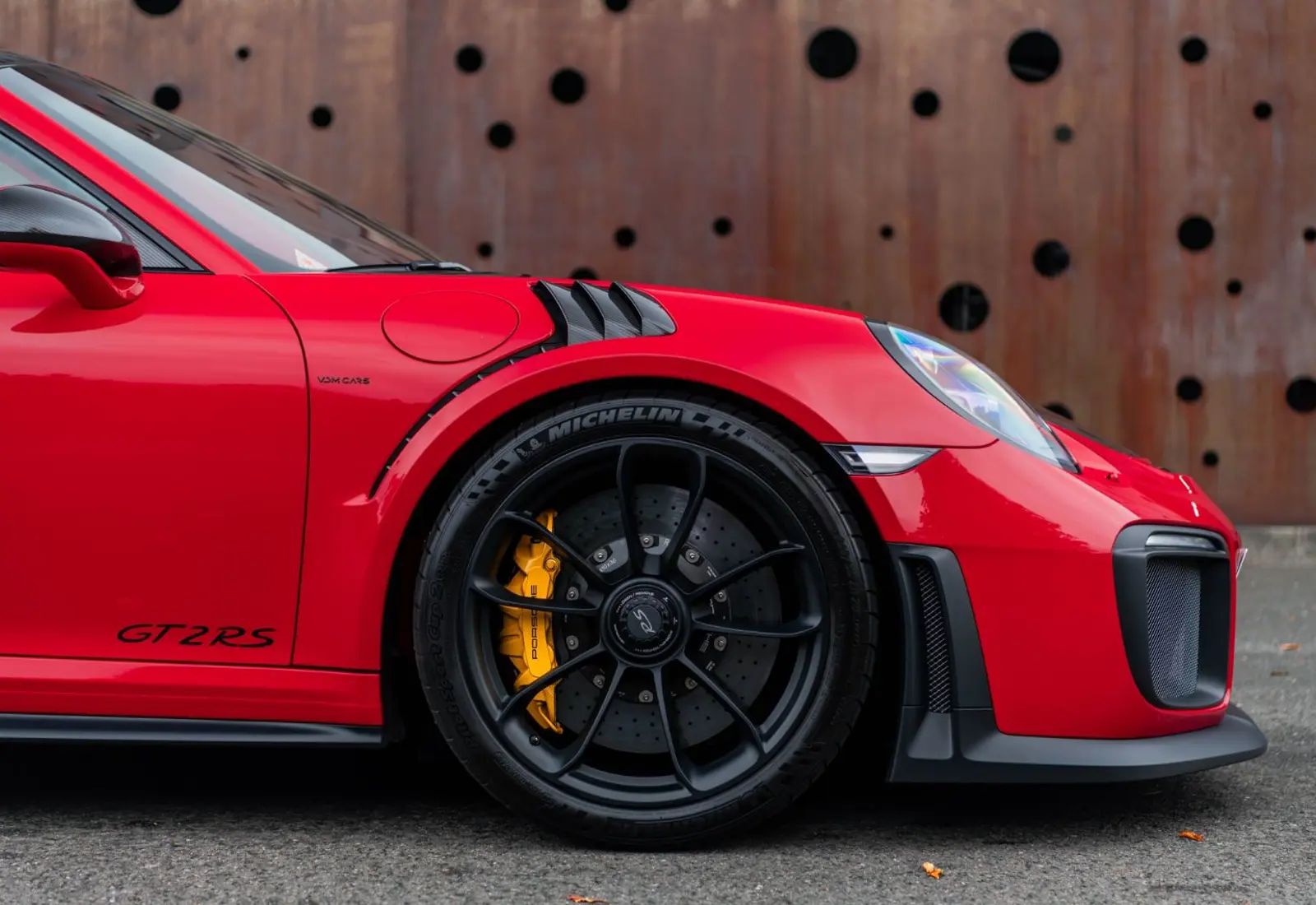 Porsche 911 GT2 RS * WEISSACH * 1.HAND * NUR 732KM * CLUBSPORT - 123835