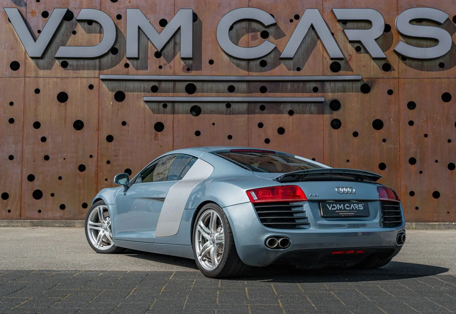 Audi R8 Coupe 4.2 FSI quattro * HANDSCHALTER * TITAN * B&amp;O - 145325