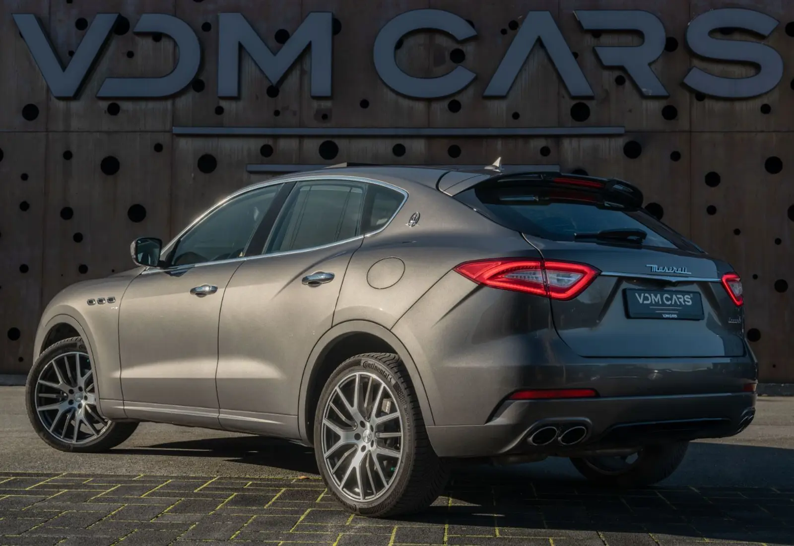 Maserati Levante Diesel * 1. HAND * SERVICE NEU * PANO * ACC * 360 - 122366