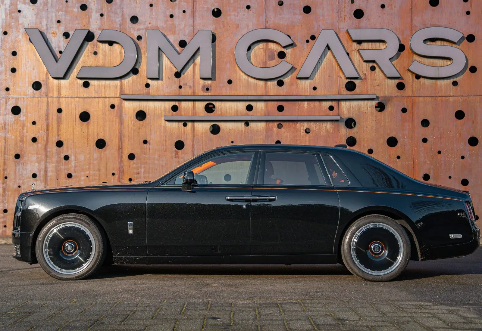 Rolls-Royce Phantom * COC ONLY * PROD.25 * BESPOKE * STARLIGHT * THEA - 136059