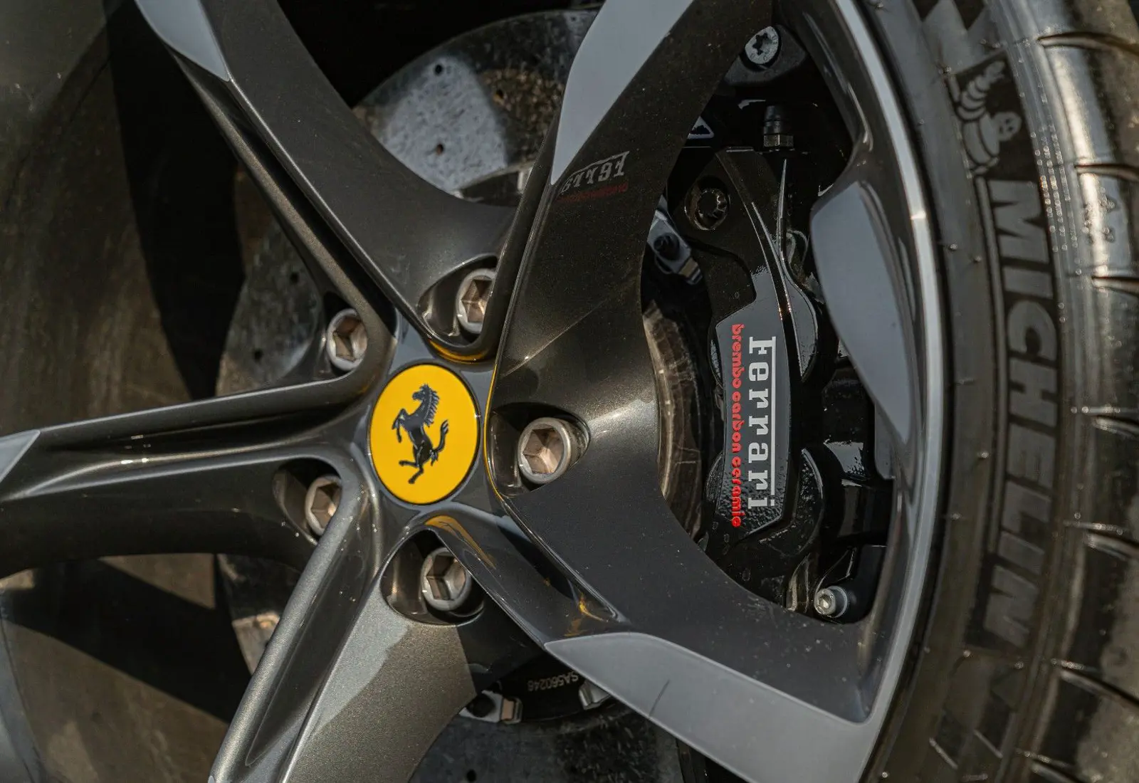 Ferrari SF90 Stradale * WARRANTY * GIALLOTRIPLO * CARBON * TAILO - 138929