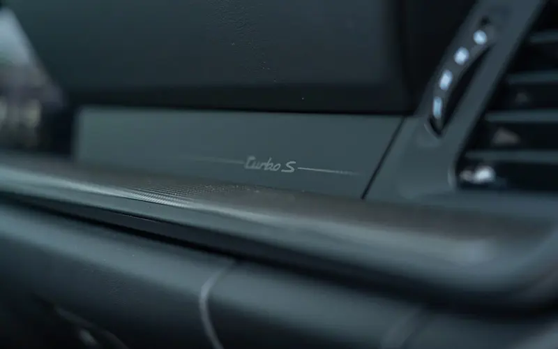 Porsche 911 Turbo S * 992.2 * MY26 * SPORTDES * CARBON EXTERIOR - 146833