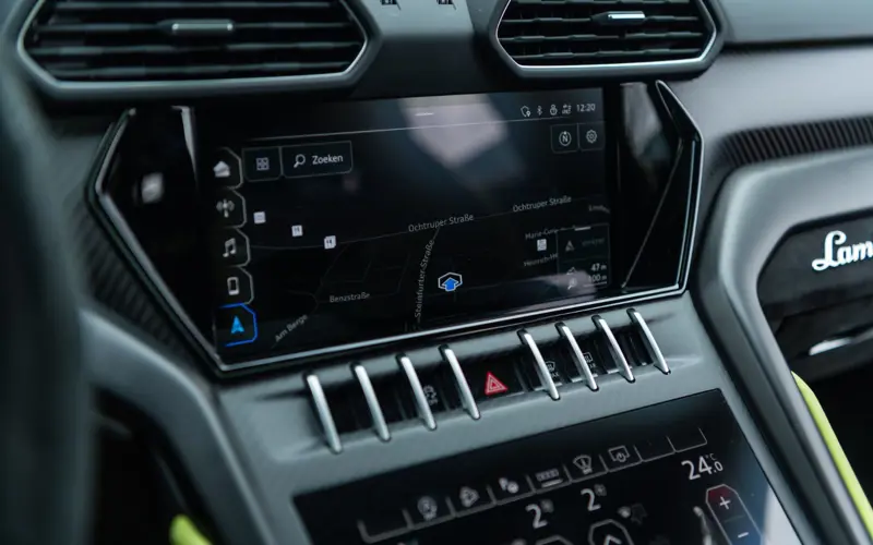 Lamborghini Urus * 4-SITZ * CARBON * ORIG. MATTLACK * GRAPHITE CAP *  - 134539