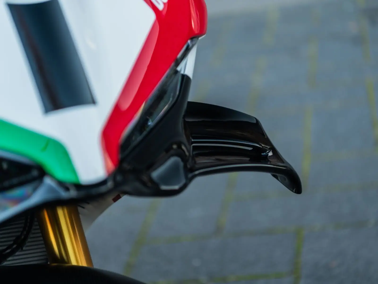 Ducati Panigale V4 Tricolore * LIMITED * 1 OF 1000 * CORSE *  - 124067