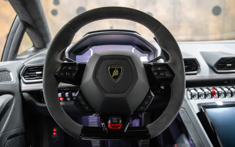 Lamborghini Huracán EVO AWD * CCB * LIFT * CARPLAY * SENSONUM * CRUIS - 121098