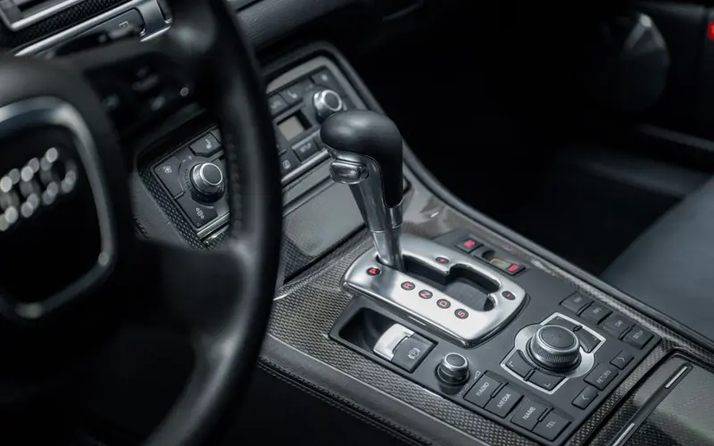 Audi S8 5.2 quattro * MASSAGE * LUFTFEDERUNG * CARBON *  - 152795