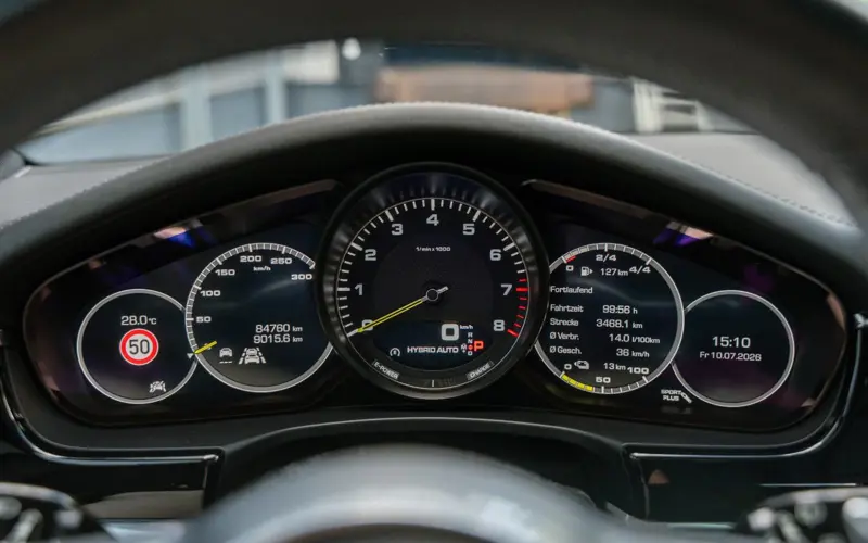 Porsche Panamera Sport Turismo 4 E-Hybrid * SPORTPAKET * CH - 150491