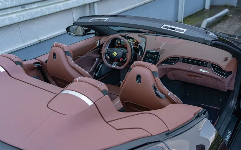 Ferrari Roma Spider * SPECIAL COLOR * VENT * VOLL * LP €345.000 - 144378