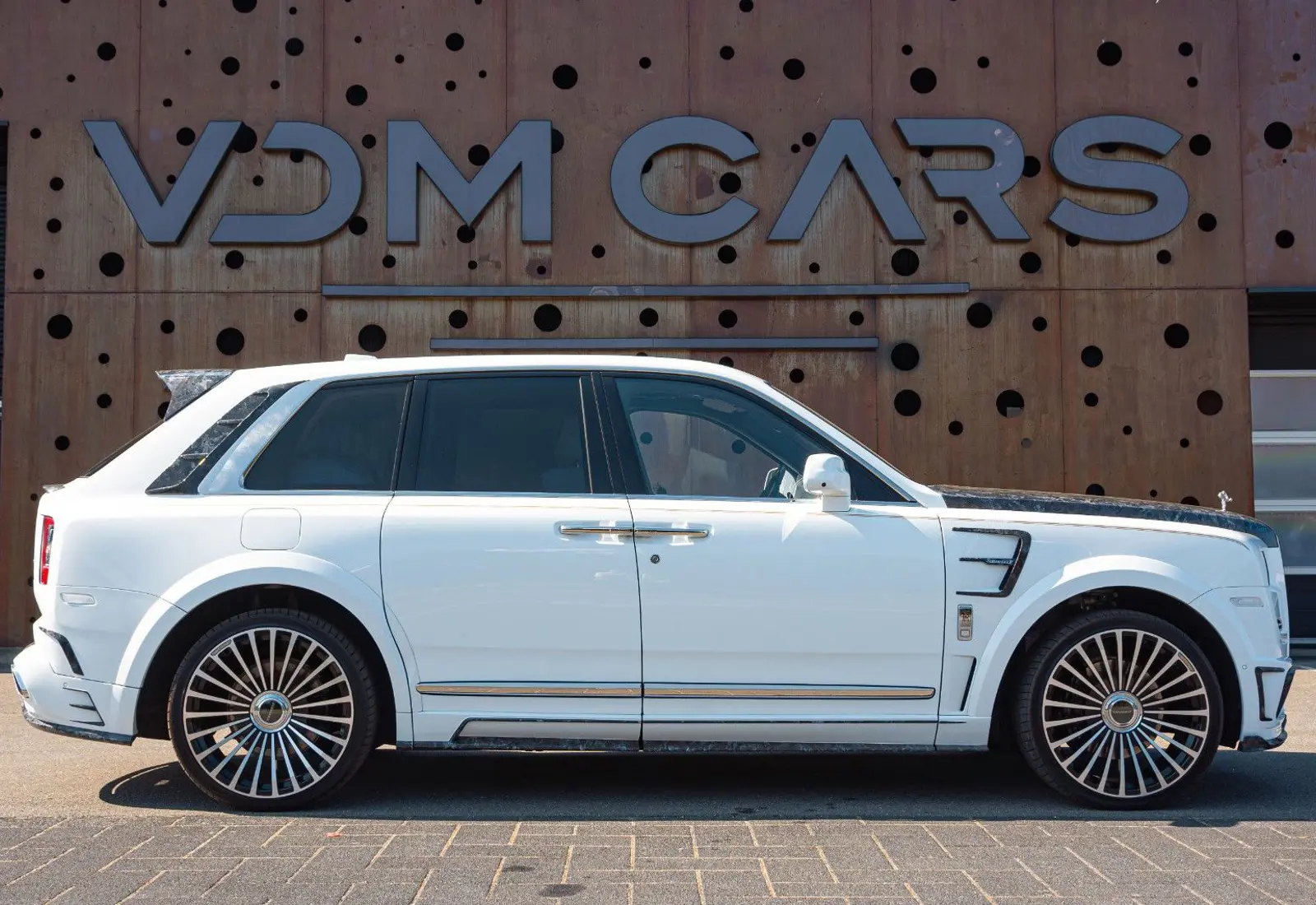 Rolls-Royce Cullinan MANSORY * FORGED CARBON * ONLY 7600 KM *  - 136356