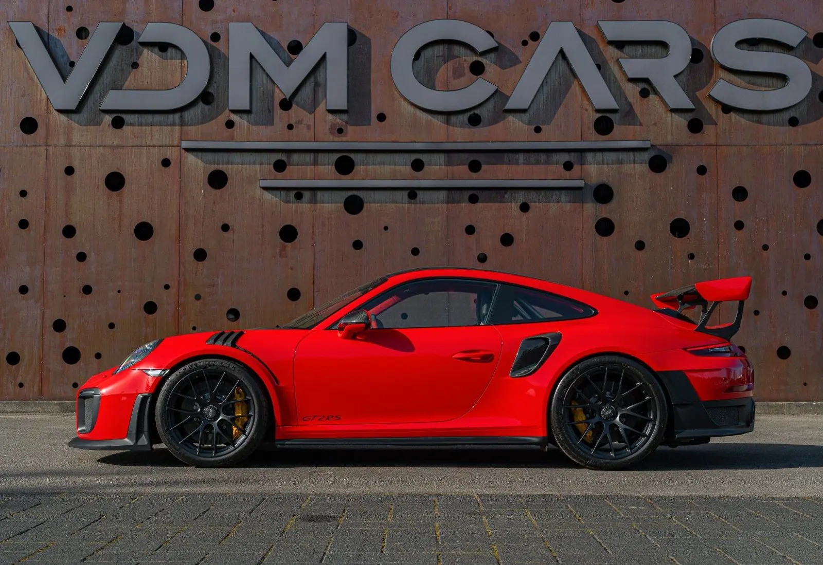 Porsche 911 GT2 RS * WEISSACH * 1.OWNER * ONLY 732KM * NEW - 135685
