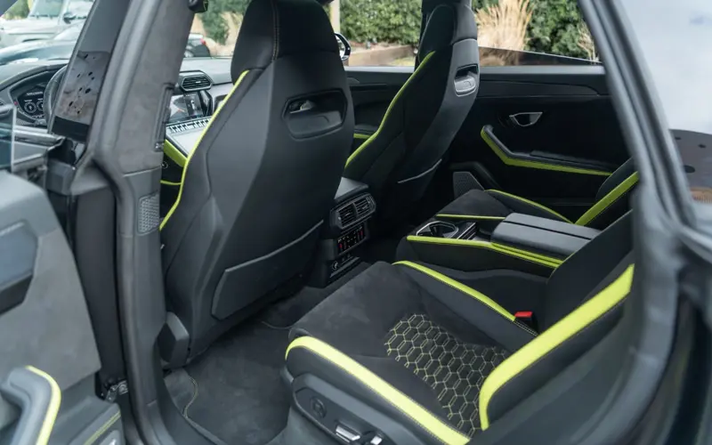 Lamborghini Urus * 4-SITZ * CARBON * ORIG. MATTLACK * GRAPHITE CAP *  - 134531