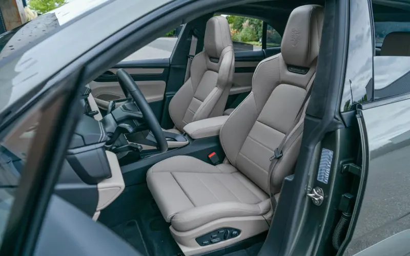 Porsche Macan Turbo Electric * INNO * P.DISPLAY * H.LENK * PANO - 115078