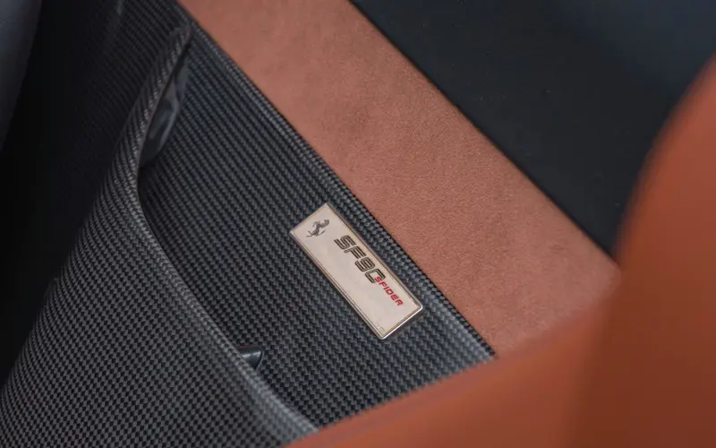 Ferrari SF90 Spider * CARBON(12x) * CARPLAY * LIFT * TWO-TONE *  - 110839