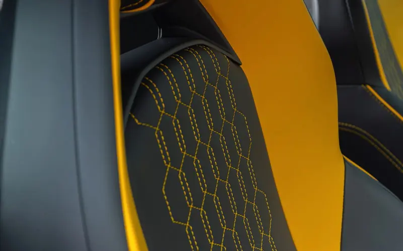 Lamborghini Revuelto 6.5 V12 * NEW CAR * AVAILABLE * BI COLOR - 131983