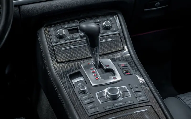 Audi S8 5.2 quattro * MASSAGE * LUFTFEDERUNG * CARBON *  - 132970