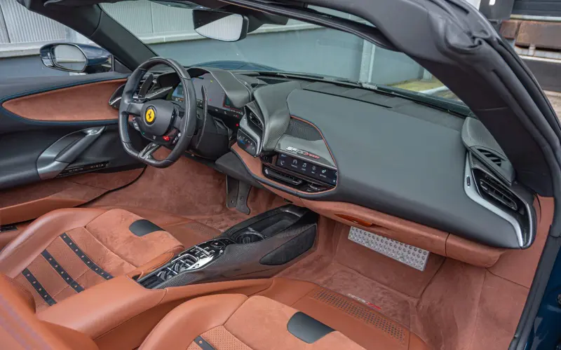 Ferrari SF90 Spider * CARBON(12x) * CARPLAY * LIFT * TWO-TONE *  - 110844