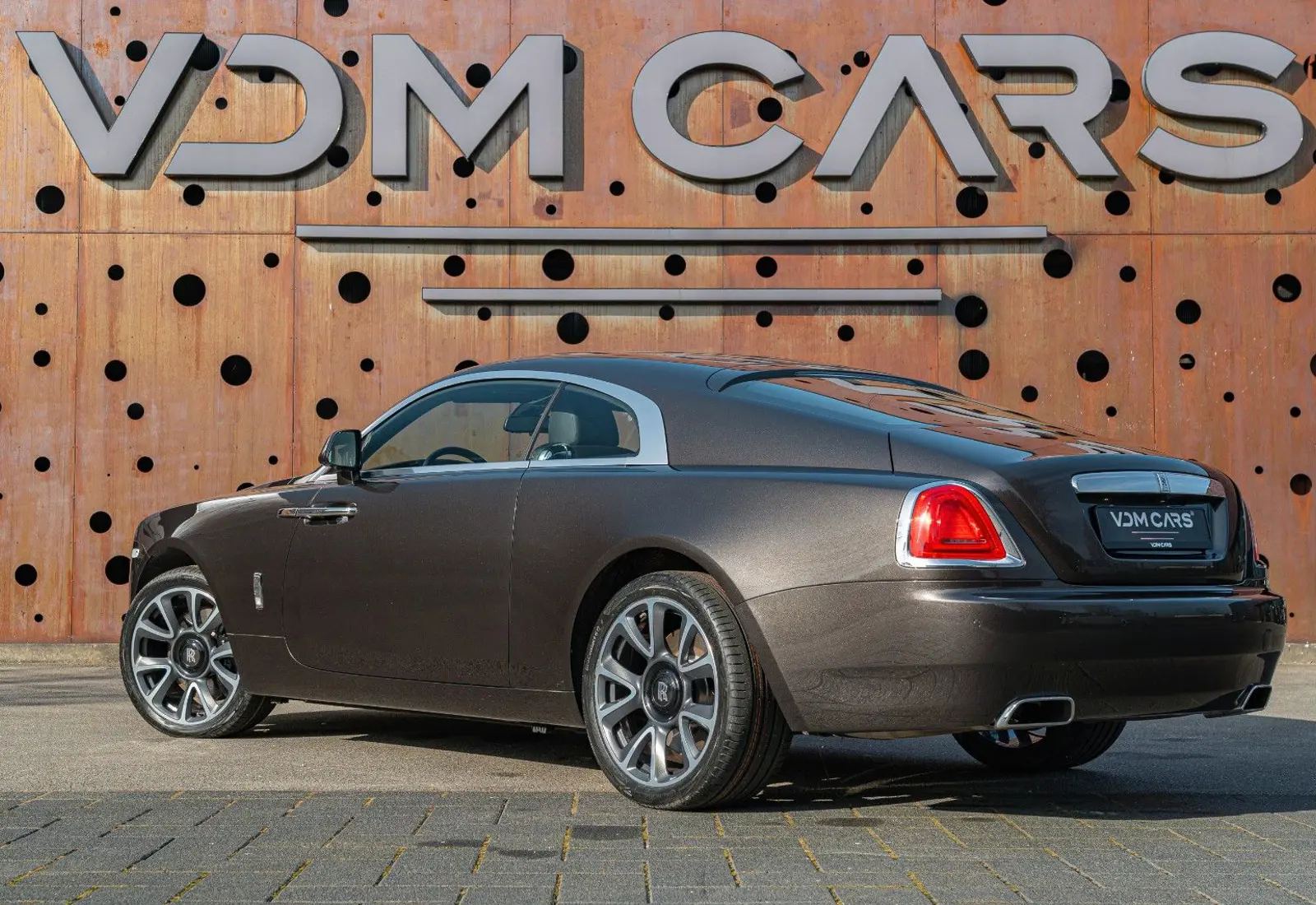 Rolls-Royce Wraith 6.6 V12 * MASSAGE * BESPOKE * DRIVE ASSIST+ *  - 134271