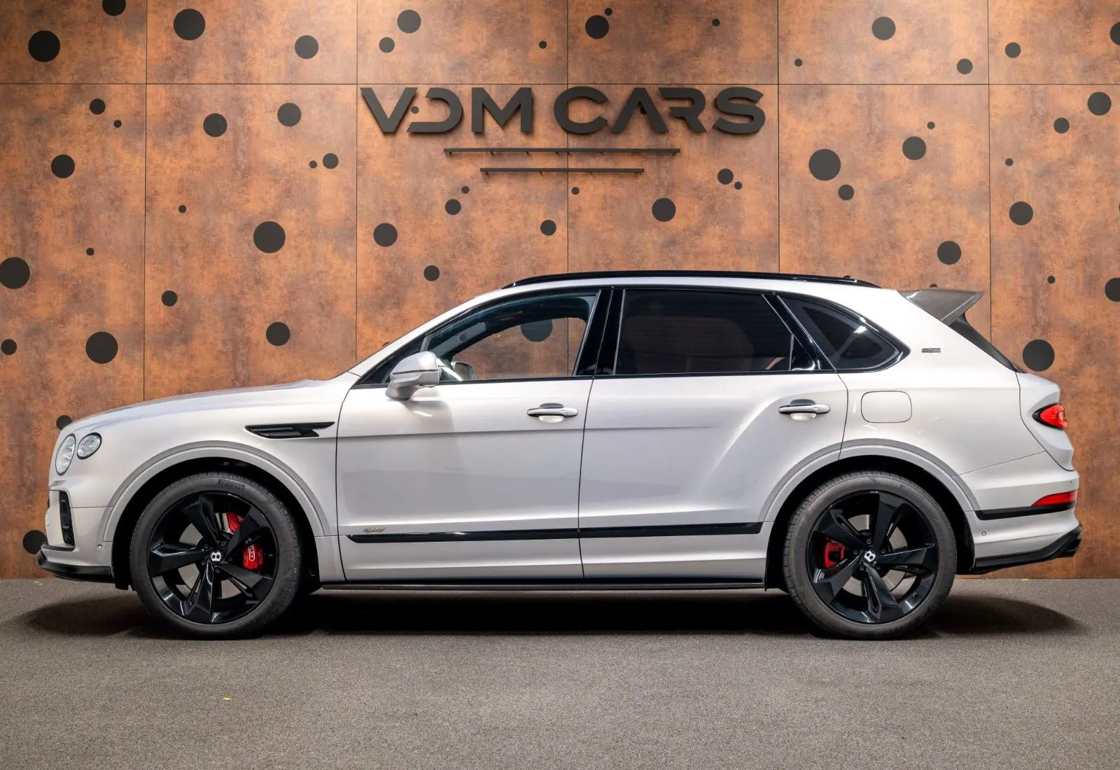 Bentley Bentayga 3.0 Hybrid 4WD * FIRST EDITION * NAIM *  - 135268