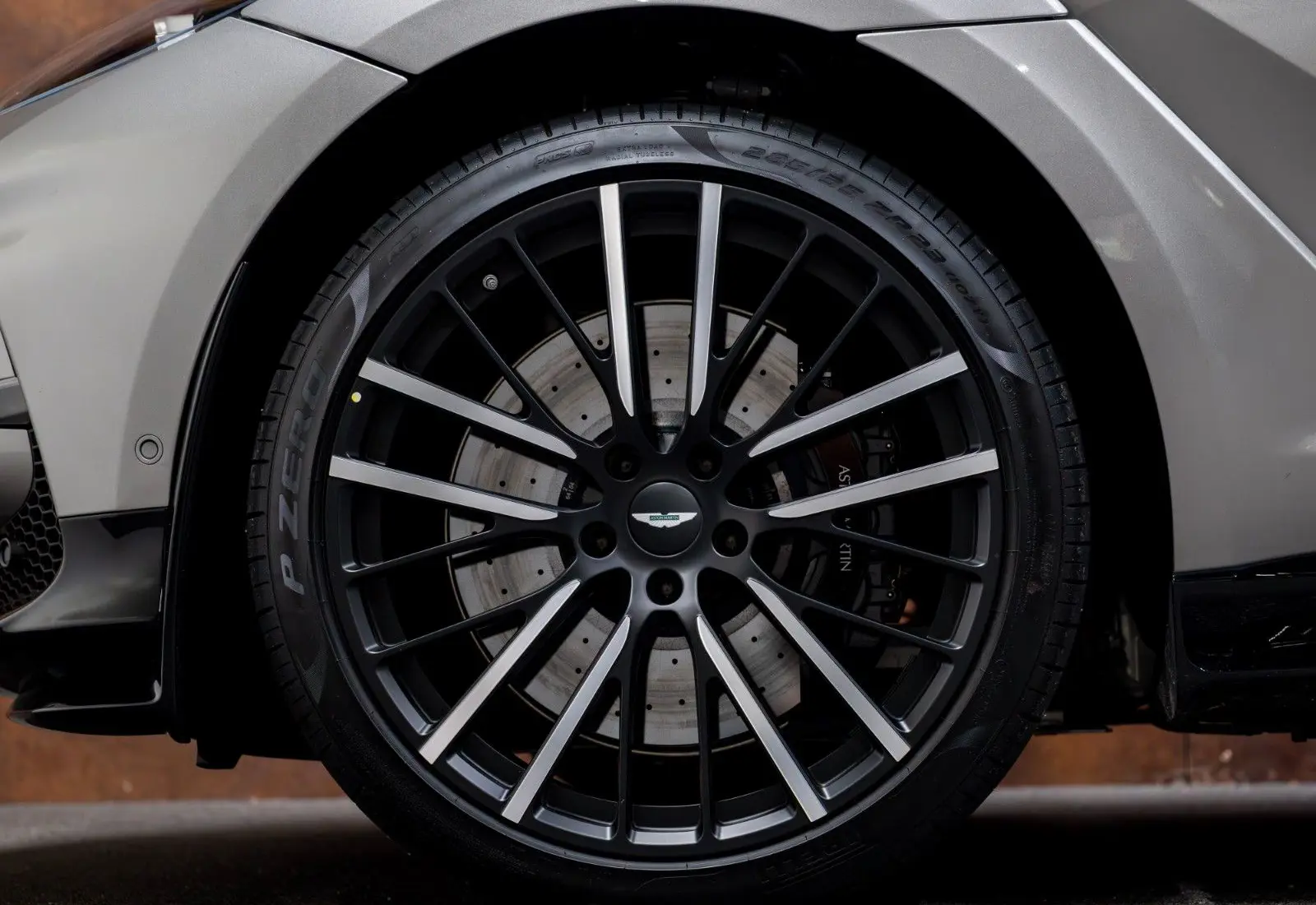 Aston Martin DBX 4.0 V8 707 * FACELIFT * ACC * 360 *  - 149963