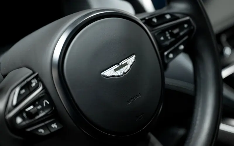 Aston Martin DBX 707 * Carbon * Sitzbelüftung * ACC * 360 * DesignPack - 151054