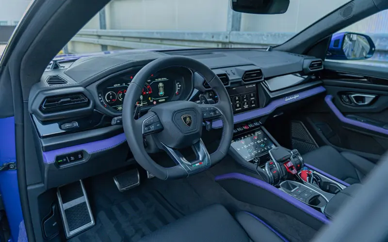 Lamborghini Urus SE * AD PERSONAM * VIOLA HONGKONG * MASSAGE * VOLL - 135948