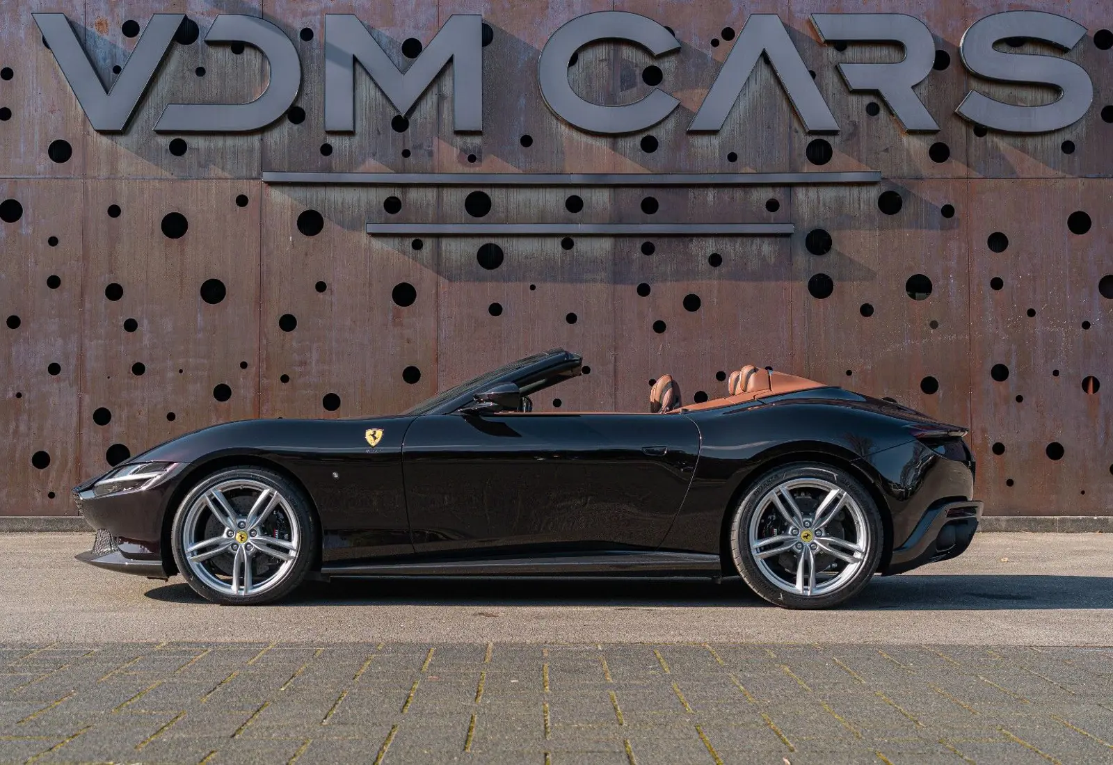 Ferrari Roma Spider * SPECIAL COLOR * VENT * VOLL * LP €345.000 - 144349