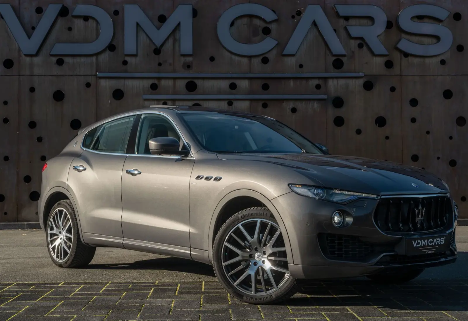 Maserati Levante Diesel * 1. HAND * SERVICE NEU * PANO * ACC * 360 - 122363