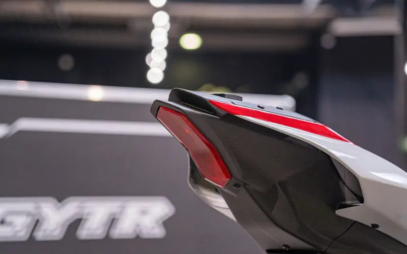 Yamaha R1 GYTR Pro 25th Anniversary Edition * 1 OF 25 * LI - 135610