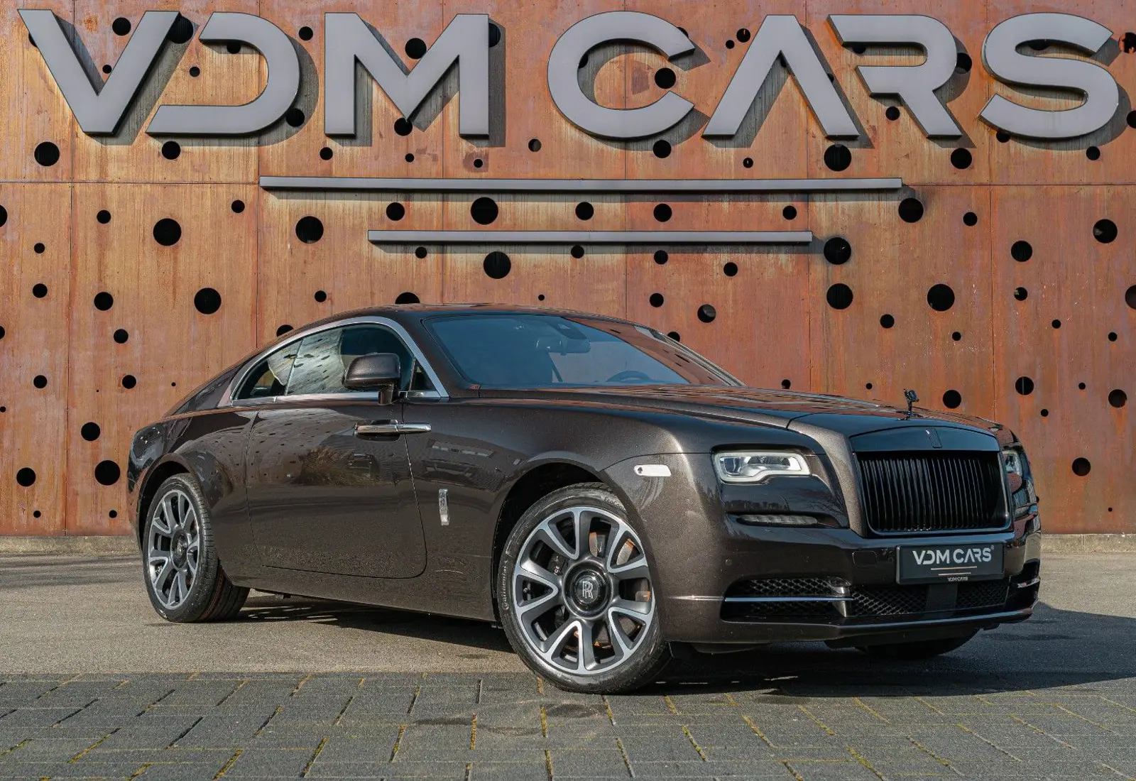 Rolls-Royce Wraith 6.6 V12 * MASSAGE * BESPOKE * DRIVE ASSIST+ *  - 134270