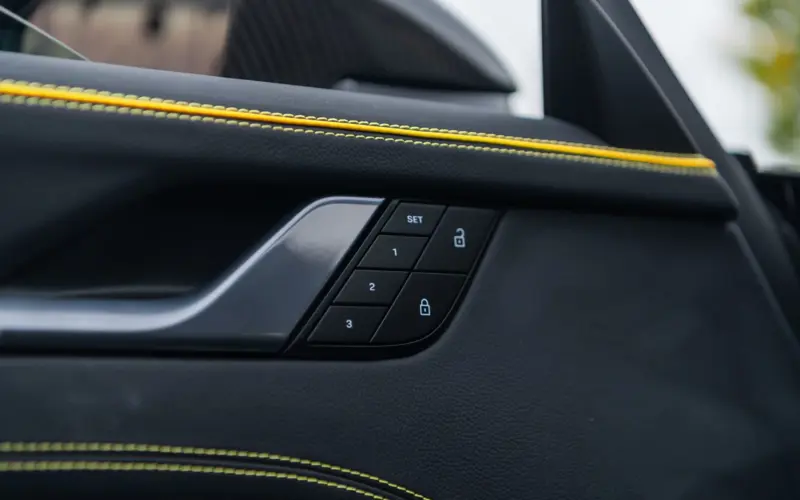 Porsche 911 BRABUS ROCKET R * 1 OF 25 * 900HP * CARBON * LIFT *  - 121464