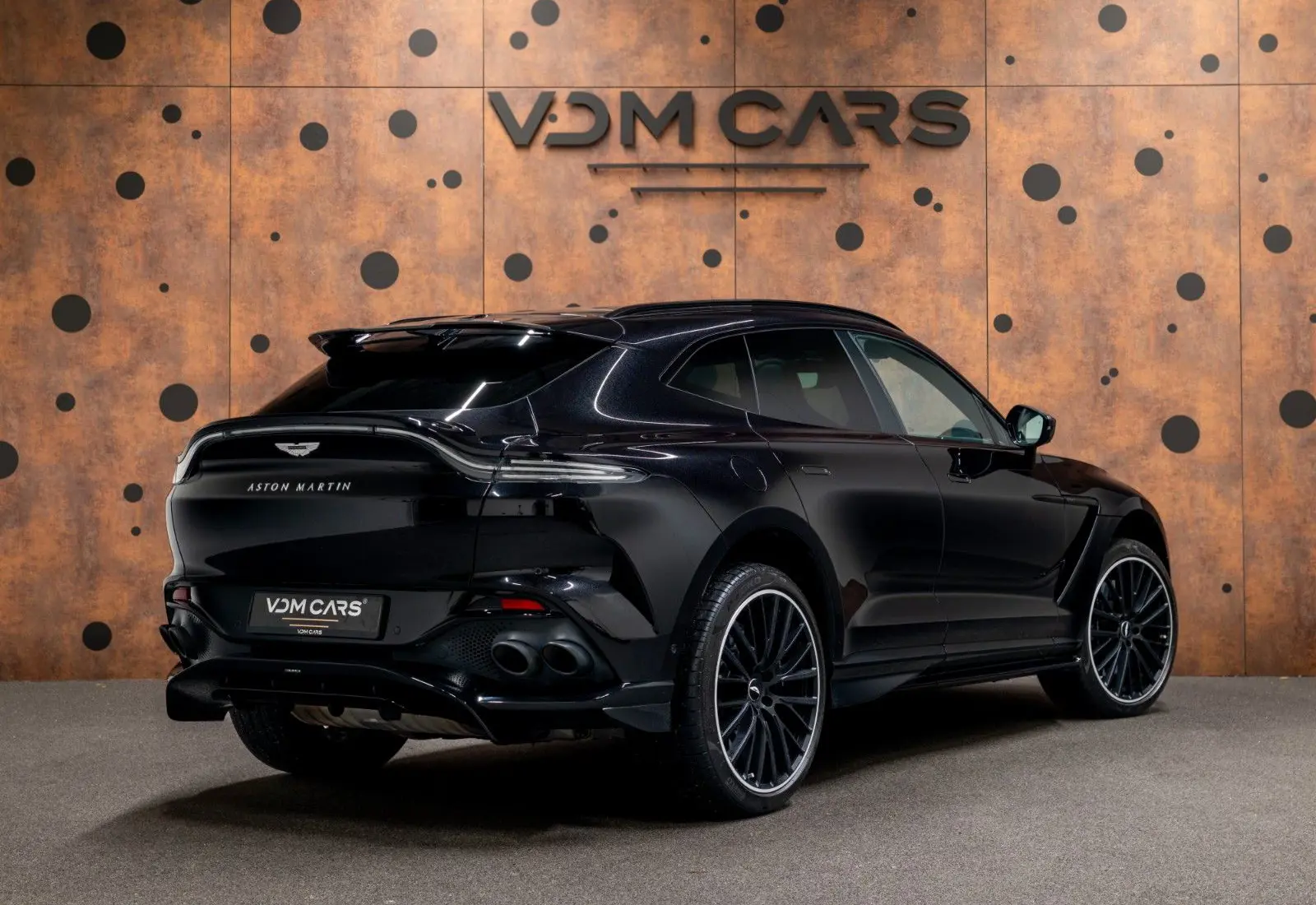 Aston Martin DBX 707 * Carbon * Sitzbelüftung * ACC * 360 * DesignPack - 151019