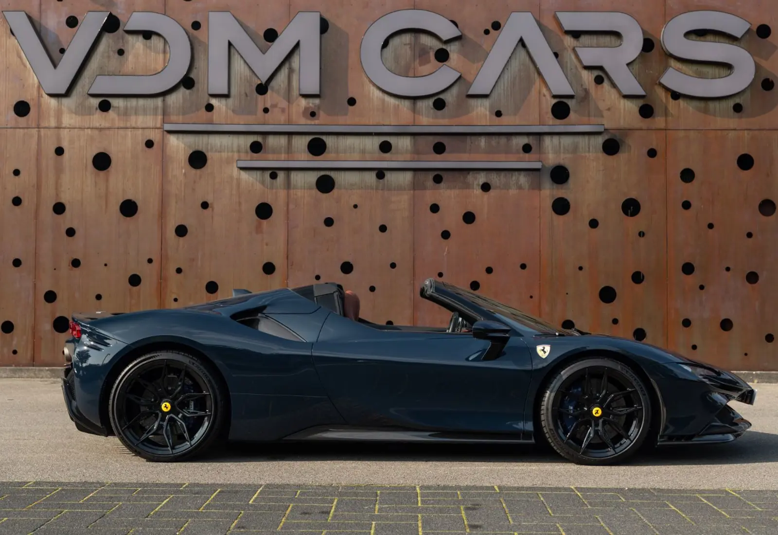 Ferrari SF90 Spider * CARBON(12x) * CARPLAY * LIFT * TWO-TONE *  - 117905