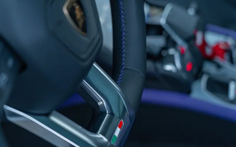 Lamborghini Urus SE * AD PERSONAM * VIOLA HONGKONG * MASSAGE * VOLL - 135951